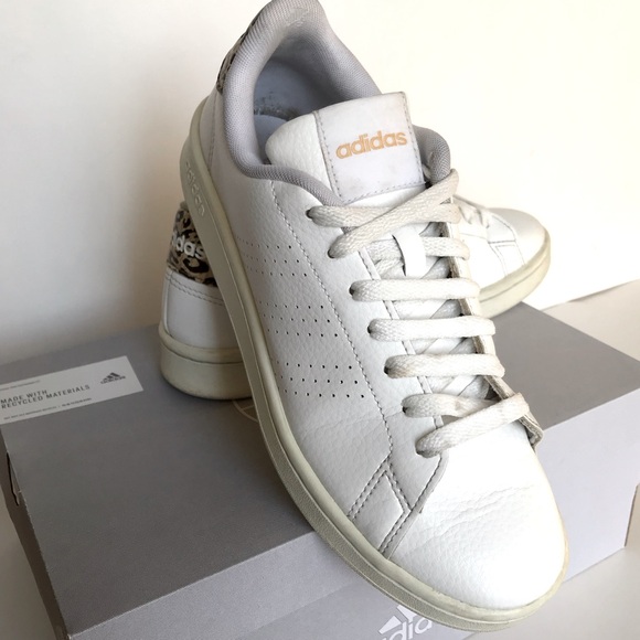 Adidas Women’s Advantage Shoes, 7.5 - Picture 6 of 16